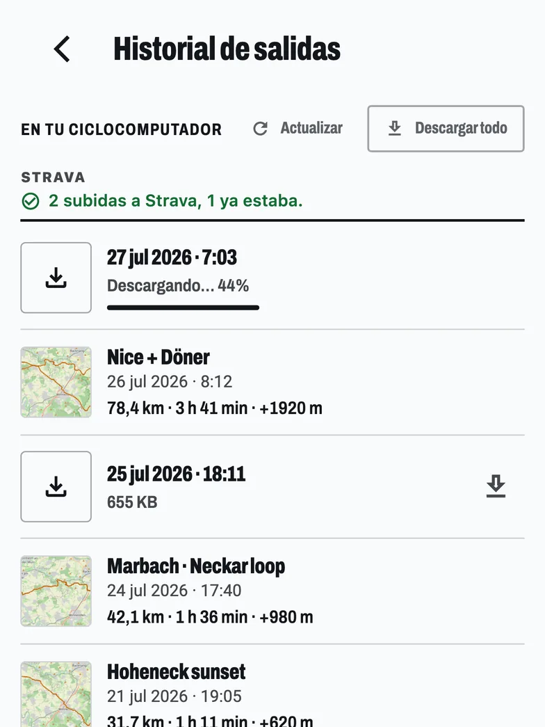 Historial de salidas: salidas que siguen en el ciclocomputador con un botón para descargarlas todas, y un aviso de que dos se subieron a Strava y una ya estaba.